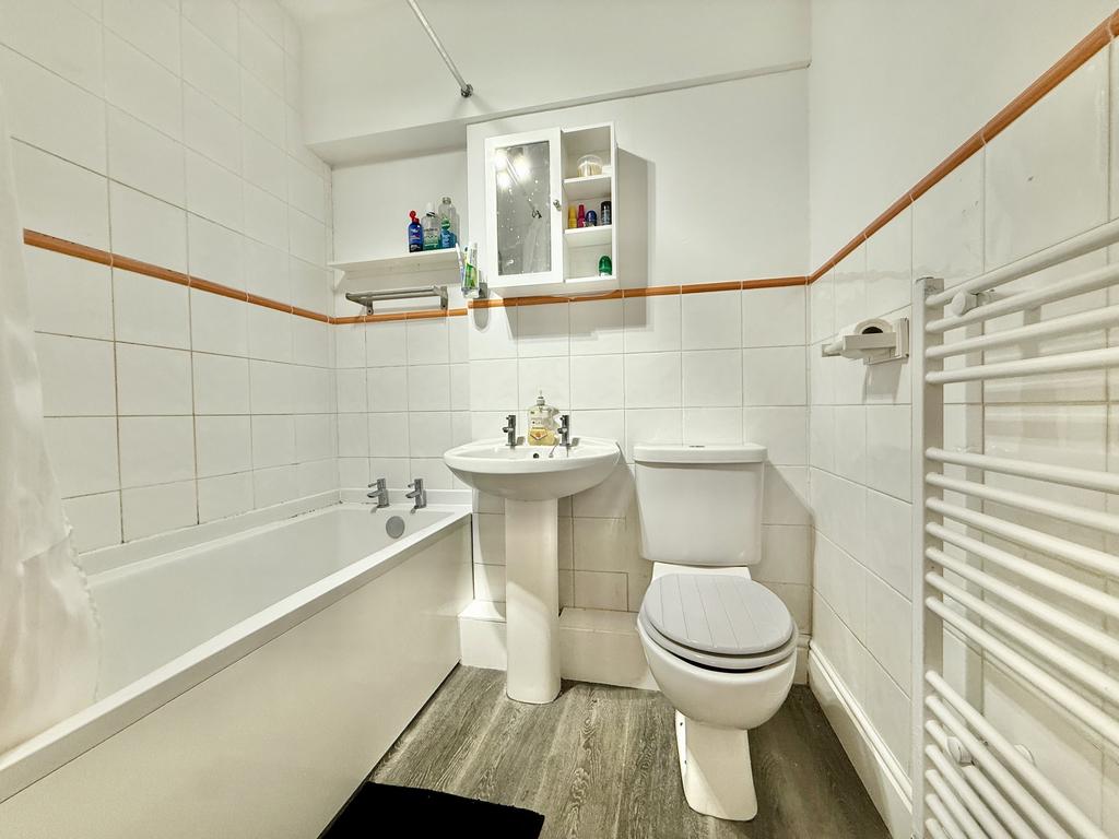 Apartment in Weston-super-Mare, Whitecross Village - View 4