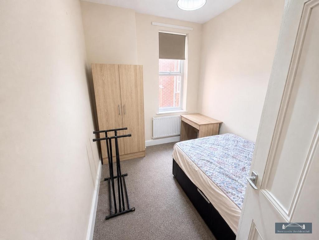 Apartment in Newcastle upon Tyne - View 2