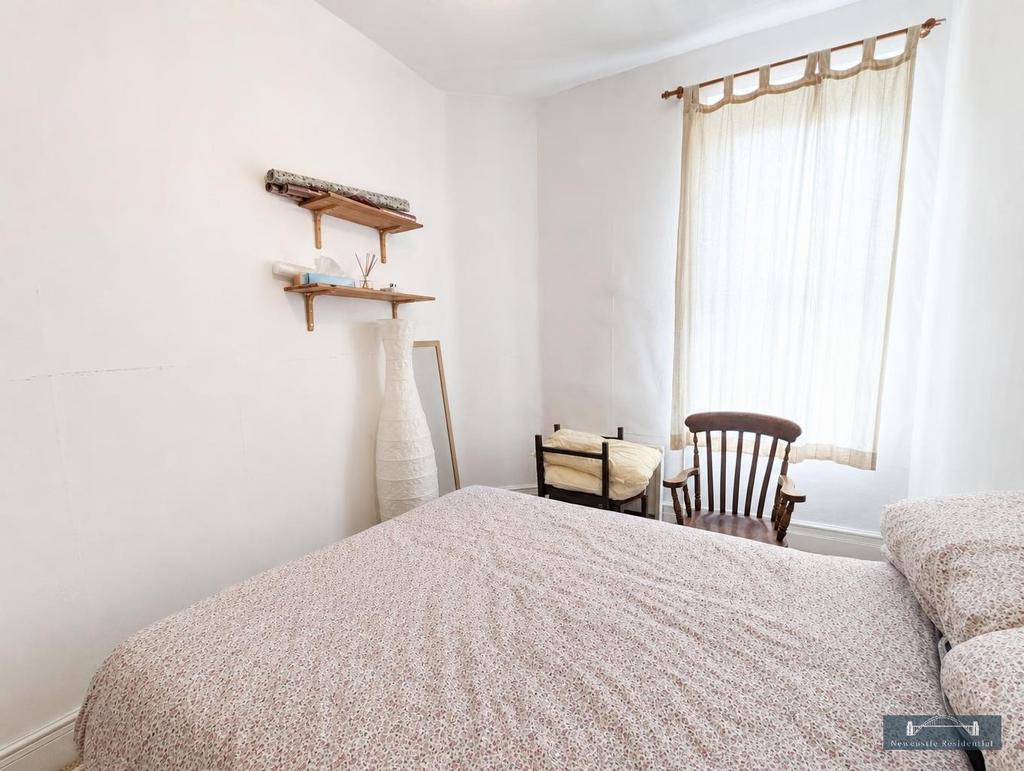 Apartment in Newcastle upon Tyne - View 4