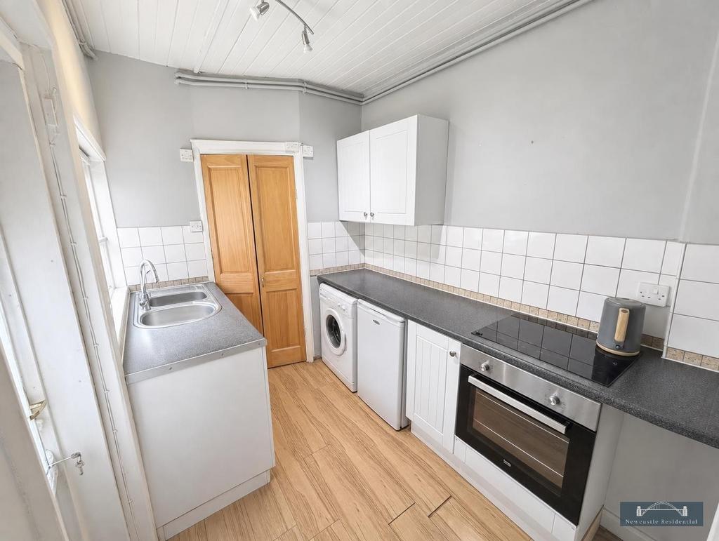 Apartment in Newcastle upon Tyne - View 5