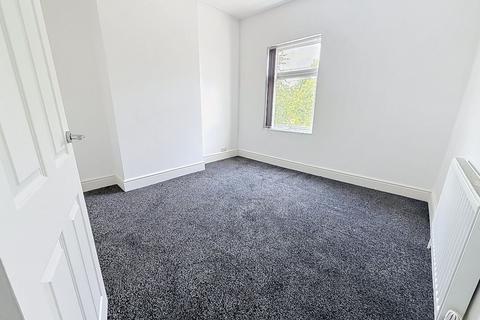 2 bedroom terraced house to rent, Campbell Road, Stoke, Stoke-on-Trent, ST4 4EL