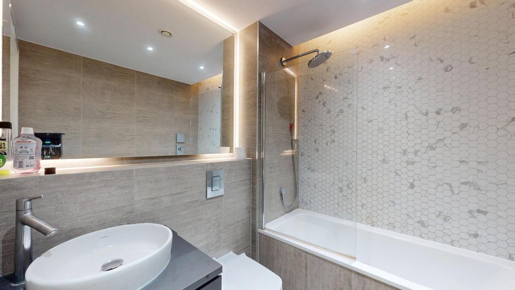 Apartment in Brentford - View 4