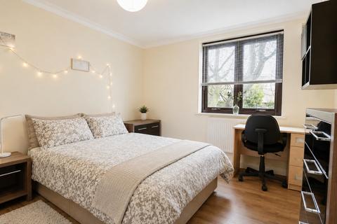 4 bedroom flat share to rent, Sheffield Square