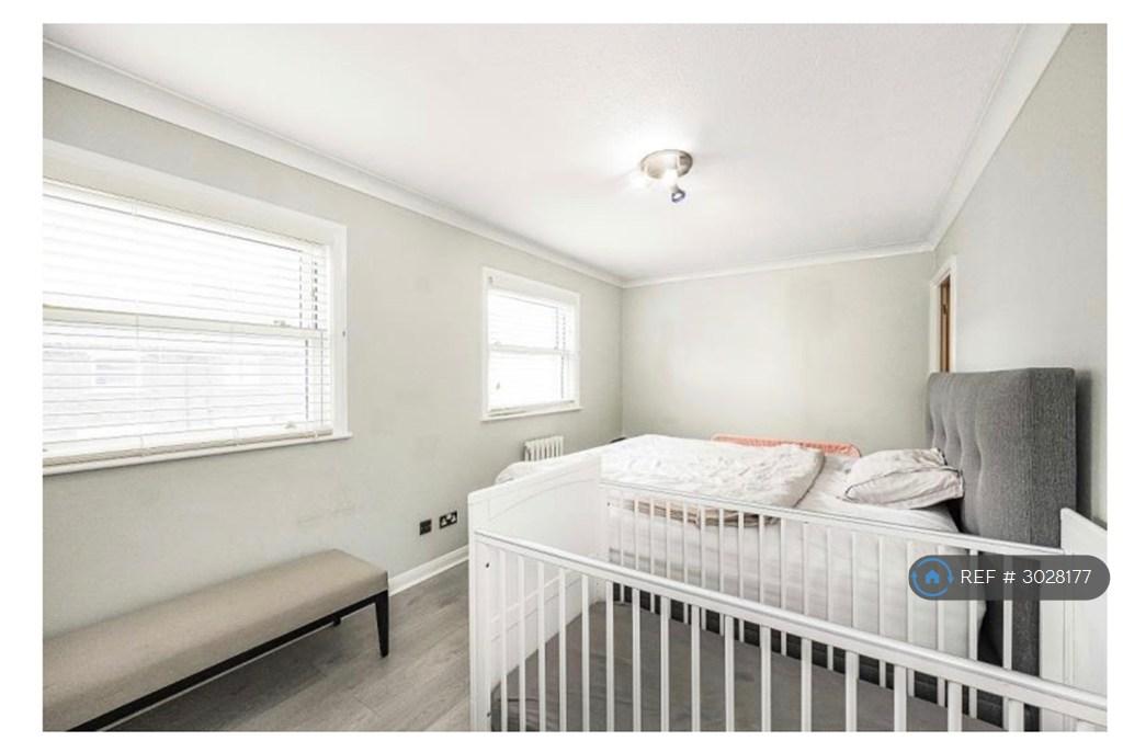 House in London - View 3