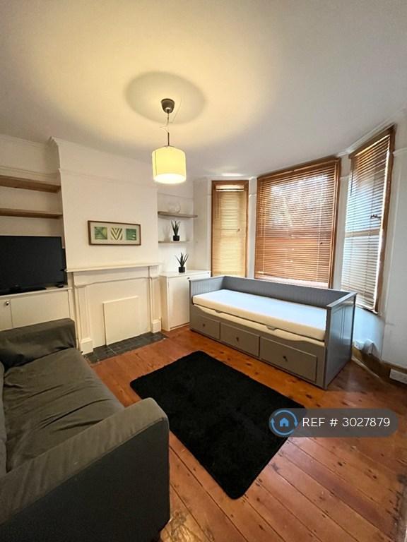 Apartment in London - View 2