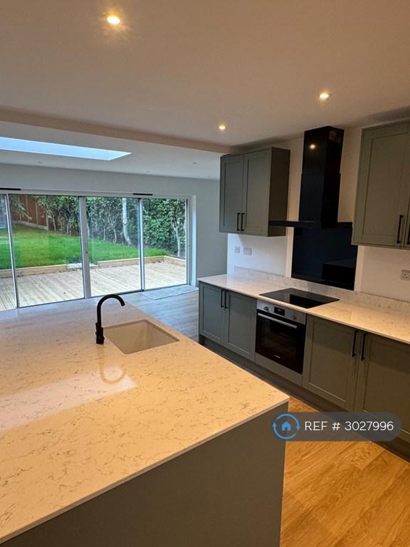 House in Birmingham, Harborne - More