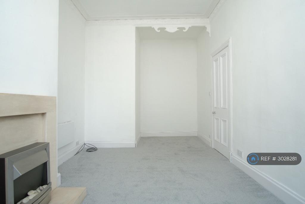 Apartment in Glasgow - View 3