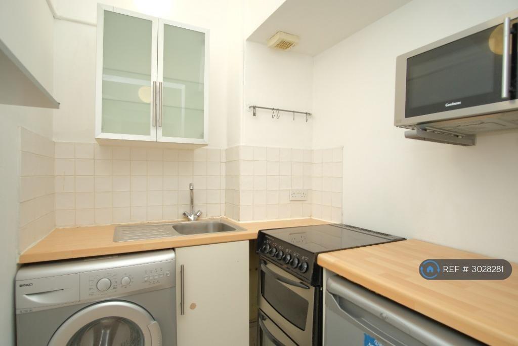 Apartment in Glasgow - View 4