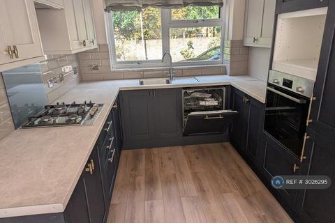 4 bedroom terraced house to rent, Normington Close, London, SW16