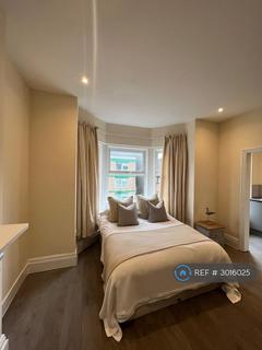 Studio to rent, Brook St, Luton, LU3