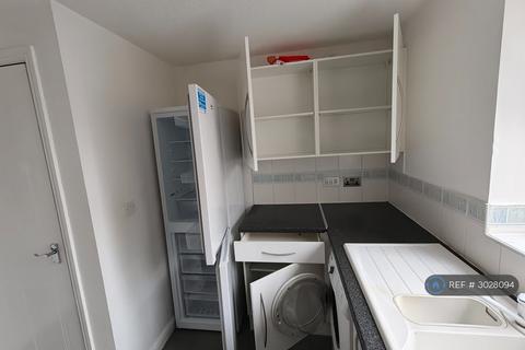 1 bedroom flat to rent, Banyard Close, Cheltenham, GL51