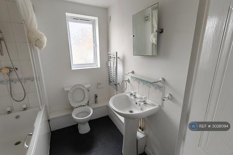 1 bedroom flat to rent, Banyard Close, Cheltenham, GL51