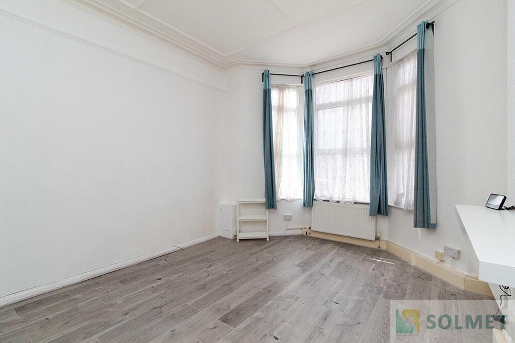Apartment in London - View 2