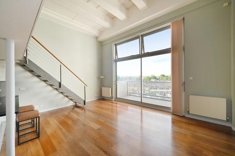 4 bedroom apartment to rent, Peterborough Road, SW6