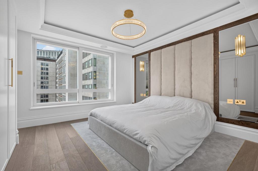Apartment in London - View 3