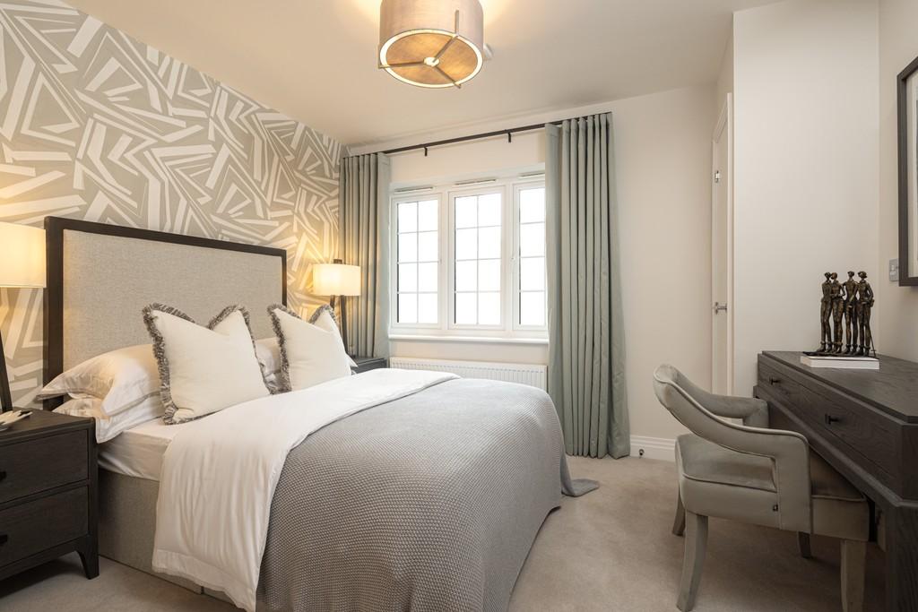 Apartment in Elmbridge, Weybridge - View 2