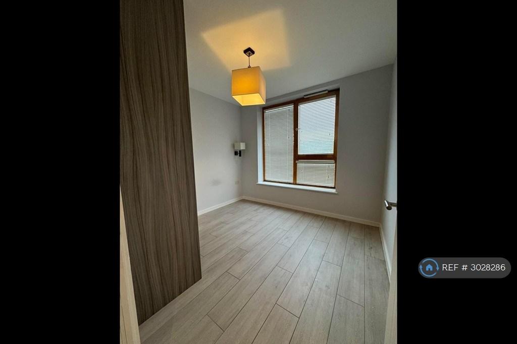 Apartment in Wembley - View 4