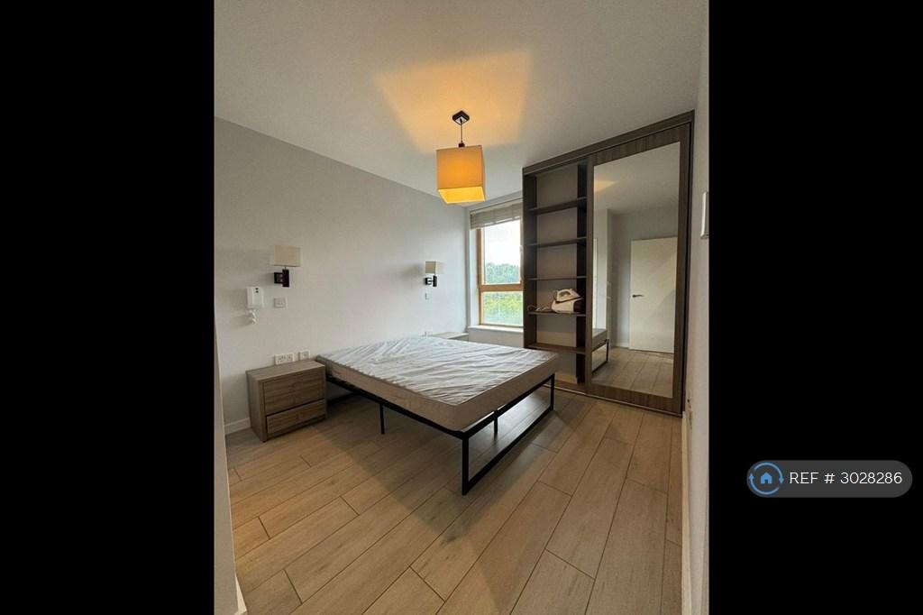 Apartment in Wembley - More