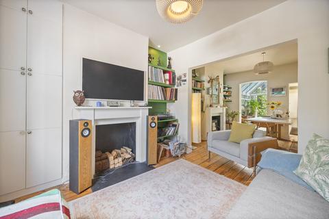 2 bedroom house for sale, Peach Road, Queen's Park Estates, W10