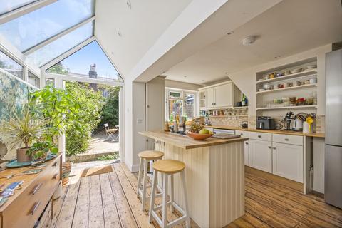 2 bedroom house for sale, Peach Road, Queen's Park Estates, W10