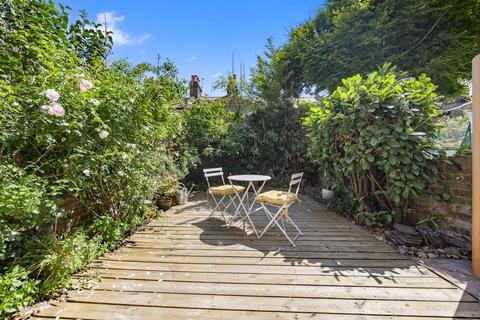 2 bedroom house for sale, Peach Road, Queen's Park Estates, W10
