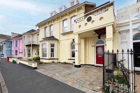 4 bedroom maisonette to rent, West View, Esplande, EX8