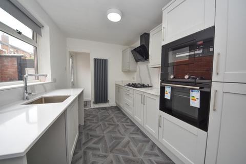 3 bedroom terraced house to rent, Mort Street, Springfield, Wigan, WN6 7AU
