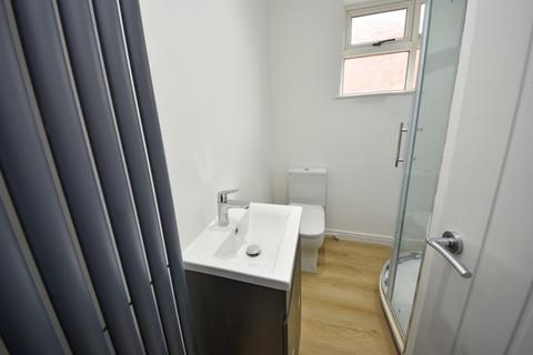 3 bedroom terraced house to rent, Mort Street, Springfield, Wigan, WN6 7AU