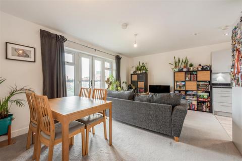 2 bedroom flat for sale, Brocade Road, Andover