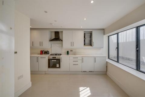 undefined, Prout Grove, Neasden, London