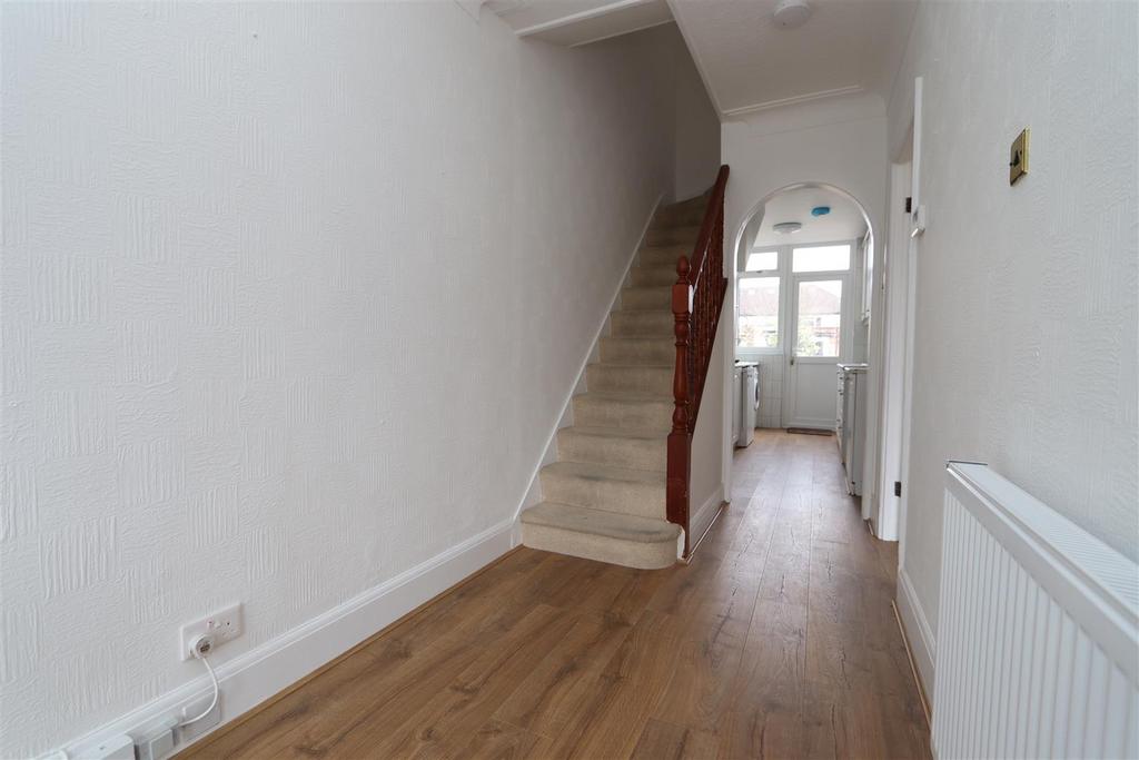 House in London - View 3
