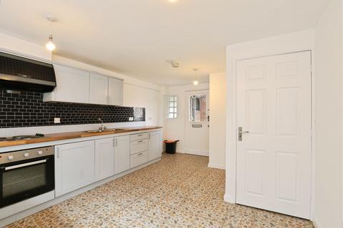 3 bedroom terraced house for sale, Harvest Court, Bourne, PE10