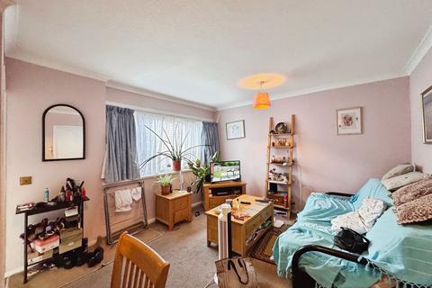 1 bedroom flat for sale, Burnt Oak Broadway, Edgware, HA8