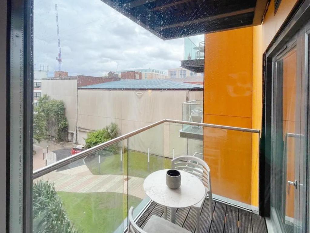 Apartment in Manchester - View 3