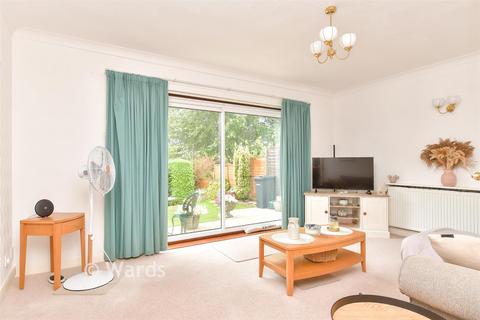 2 bedroom detached bungalow for sale, Elmfield Close, Gravesend DA11
