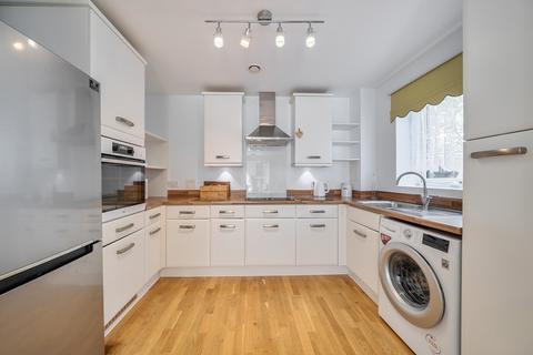 2 bedroom apartment for sale, Squirrels Heath Lane, Gidea Park RM2