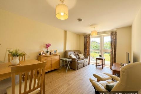 2 bedroom apartment for sale, Holly Road North, Wilmslow, SK9