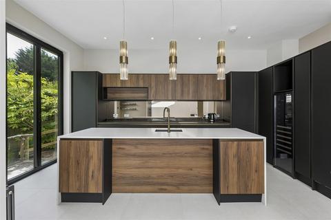 4 bedroom detached house for sale, Teignmouth Road, London, NW2