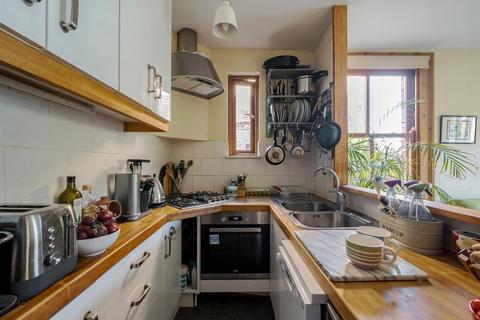undefined, Litchfield Gardens, London, NW10
