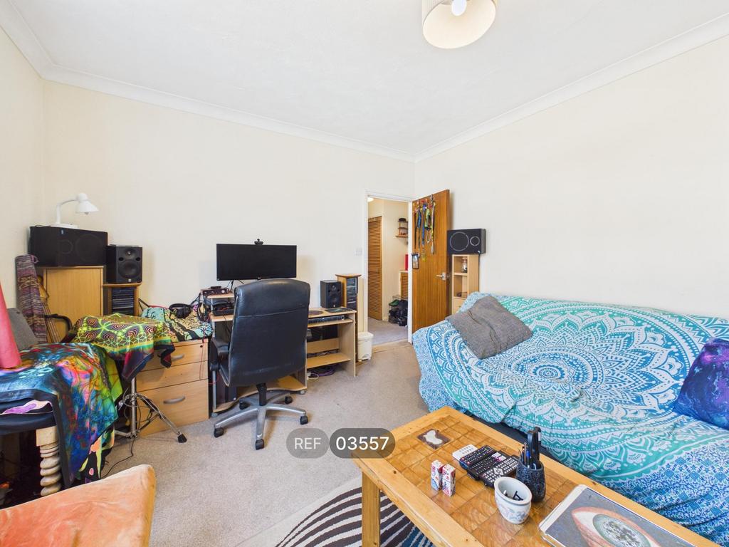 Apartment in Brighton - View 3