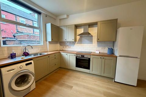 2 bedroom terraced house to rent, Newport Street, Manchester, M14