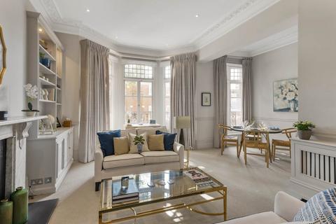 3 bedroom flat for sale, Tite Street, London SW3