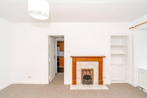 3 bedroom detached house to rent, Kirkgate, Currie, Edinburgh