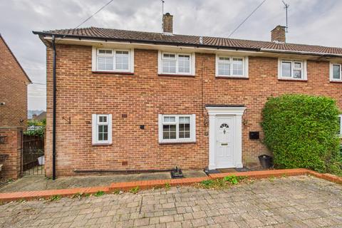 3 bedroom semi-detached house to rent, White Hill, Chaulden, HP1