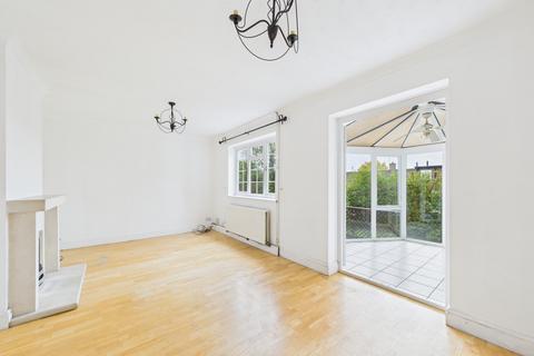 3 bedroom semi-detached house to rent, White Hill, Chaulden, HP1