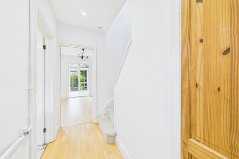 3 bedroom semi-detached house to rent, White Hill, Chaulden, HP1