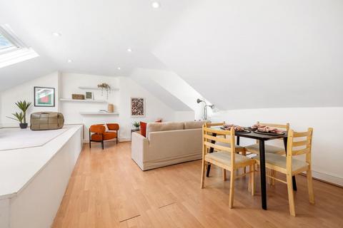 2 bedroom flat for sale, Croxted Road, SE21
