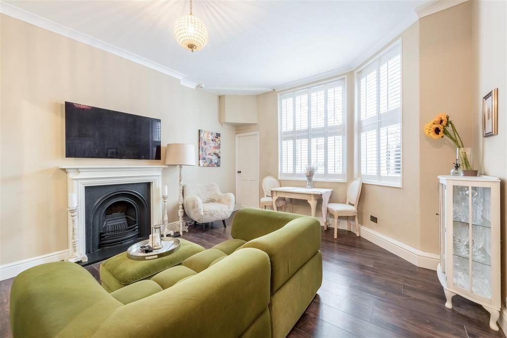 Apartment in Hove, Brunswick - View 3