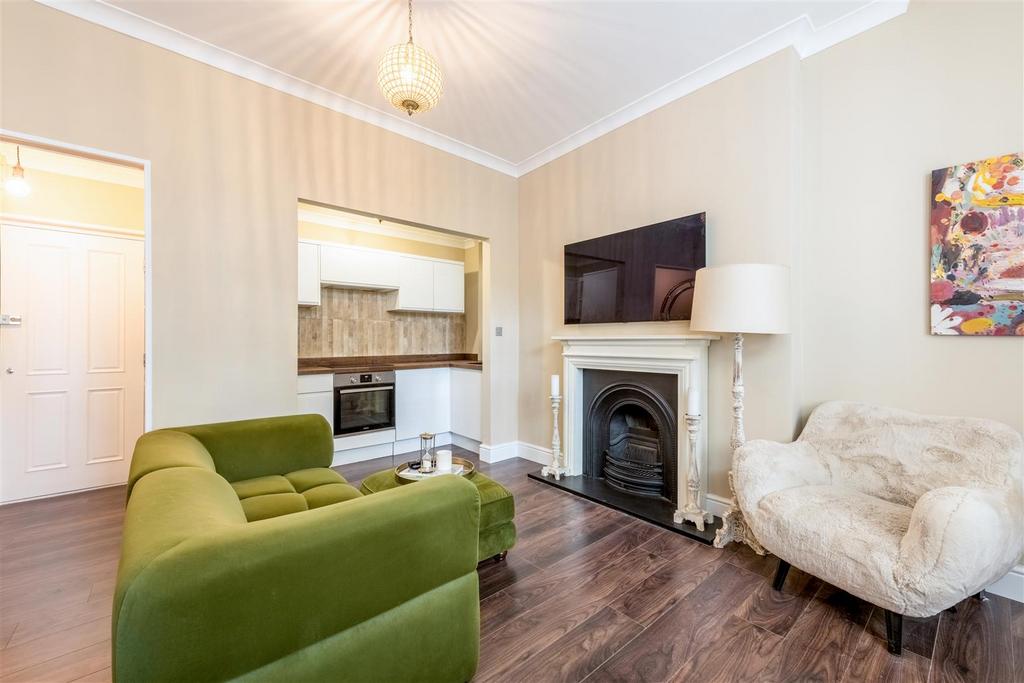 Apartment in Hove, Brunswick - View 4