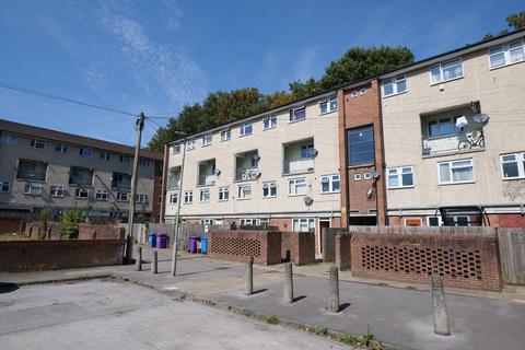 3 bedroom flat for sale, Thornside Walk, Liverpool L25